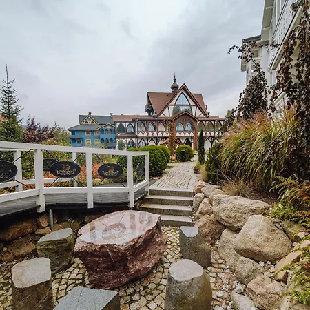 Dolina Wikingów Urnes 02 * Szklarska Poręba